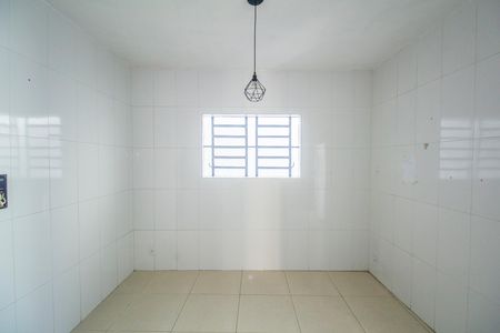 Cozinha e Área de Serviço de casa para alugar com 2 quartos, 150m² em Bento Ribeiro, Rio de Janeiro