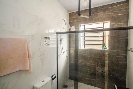 Banheiro de casa para alugar com 2 quartos, 150m² em Bento Ribeiro, Rio de Janeiro