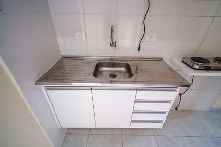 Cozinha de kitnet/studio para alugar com 1 quarto, 20m² em Rio Pequeno, São Paulo