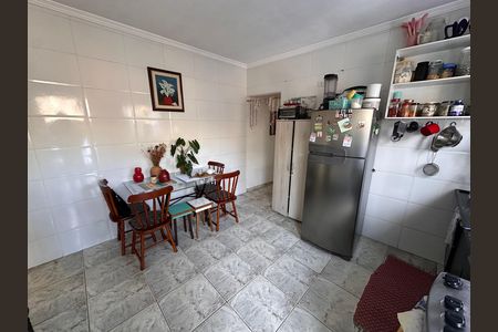 Cozinha de casa para alugar com 3 quartos, 70m² em Parque Maria Domitila, São Paulo
