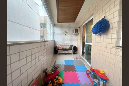 Apartamento à venda com 88m², 3 quartos e 1 vaga Apartamento à venda com 88m², 3 quartos e 1 vagaVaranda