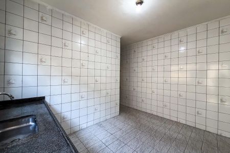 Cozinha de casa para alugar com 2 quartos, 101m² em Vila Bertioga, São Paulo