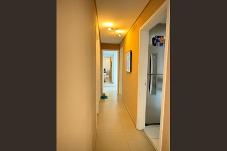 Corredor de apartamento para alugar com 3 quartos, 72m² em Vila Barros, Guarulhos