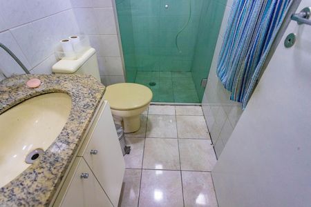Apartamento à venda com 78m², 3 quartos e 2 vagas Apartamento à venda com 78m², 3 quartos e 2 vagasBanheiro social