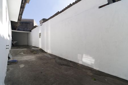Casa para alugar com 30m², 1 quarto e 1 vaga Casa para alugar com 30m², 1 quarto e 1 vagaGaragem