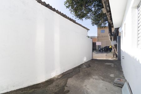 Casa para alugar com 30m², 1 quarto e 1 vaga Casa para alugar com 30m², 1 quarto e 1 vagaGaragem