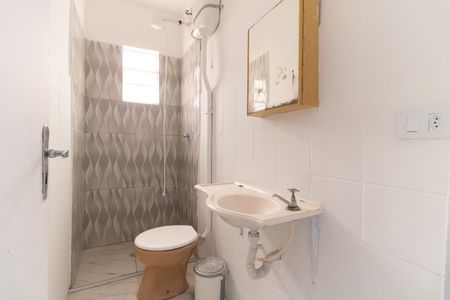 Casa para alugar com 30m², 1 quarto e 1 vaga Casa para alugar com 30m², 1 quarto e 1 vagaBanheiro