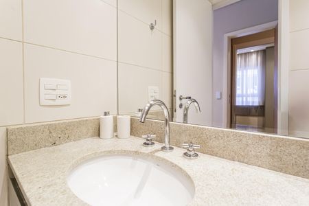 Apartamento para alugar com 114m², 2 quartos e 2 vagasBanheiro da Suíte 1