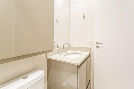 Banheiro da Suíte 2 de apartamento para alugar com 2 quartos, 114m² em Moema, São Paulo