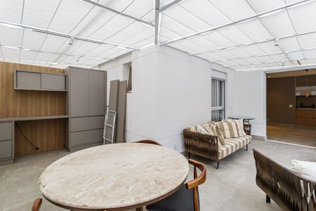 Apartamento para alugar com 114m², 2 quartos e 2 vagasVaranda