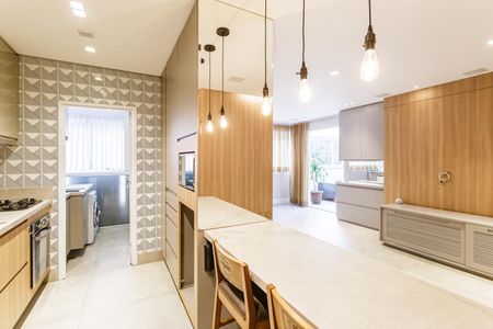 Cozinha de apartamento para alugar com 2 quartos, 114m² em Moema, São Paulo