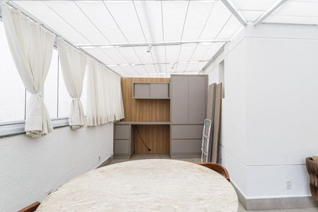 Apartamento para alugar com 114m², 2 quartos e 2 vagasVaranda