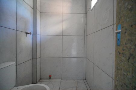 Banheiro de apartamento para alugar com 1 quarto, 40m² em Arroio da Manteiga, São Leopoldo