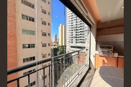 Apartamento para alugar com 2 quartos, 72m² em Jardim das Acacias, São Paulo