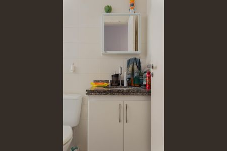 Apartamento à venda com 55m², 2 quartos e 1 vaga Apartamento à venda com 55m², 2 quartos e 1 vagaBanheiro