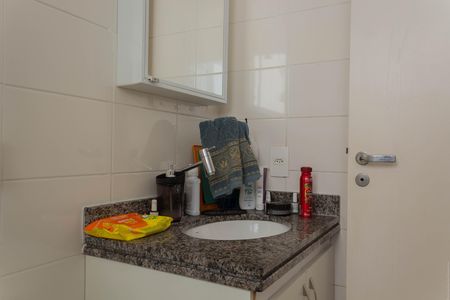 Apartamento à venda com 55m², 2 quartos e 1 vaga Apartamento à venda com 55m², 2 quartos e 1 vagaBanheiro