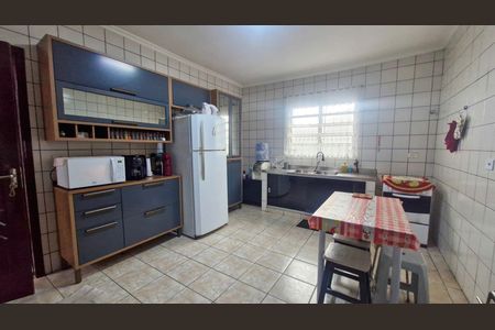 Casa à venda com 3 quartos, 200m² em Cidade Ademar, São Paulo