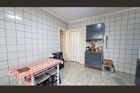 Casa à venda com 3 quartos, 200m² em Cidade Ademar, São Paulo