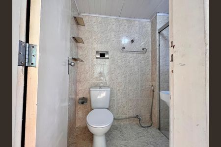 Apartamento à venda com 74m², 2 quartos e sem vaga Apartamento à venda com 74m², 2 quartos e sem vagaBanheiro social