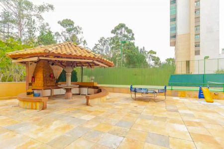 Apartamento à venda com 185m², 4 quartos e 4 vagas Apartamento à venda com 185m², 4 quartos e 4 vagasÁrea comum