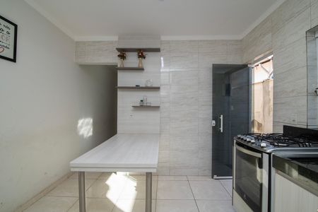 Casa para alugar com 120m², 2 quartos e 2 vagas Casa para alugar com 120m², 2 quartos e 2 vagasCozinha