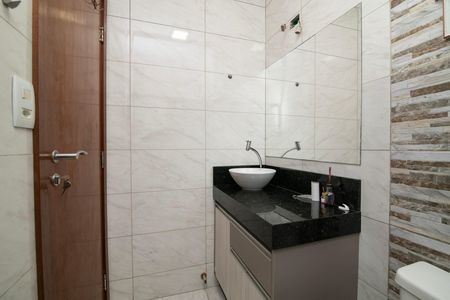 Casa para alugar com 120m², 2 quartos e 2 vagas Casa para alugar com 120m², 2 quartos e 2 vagasBanheiro