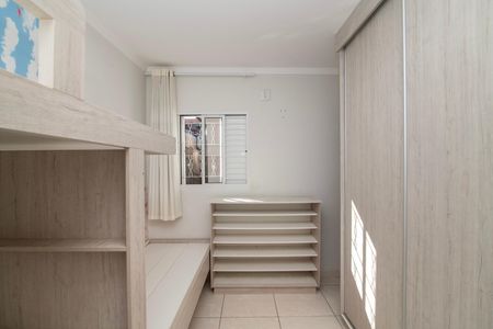 Casa para alugar com 120m², 2 quartos e 2 vagas Casa para alugar com 120m², 2 quartos e 2 vagasQuarto 2