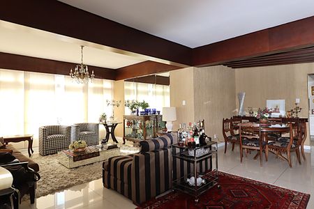 Apartamento à venda com 207m², 3 quartos e 1 vagaSala