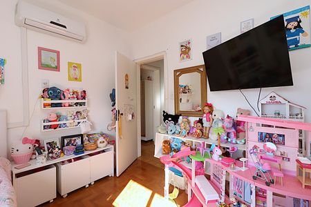 Apartamento à venda com 207m², 3 quartos e 1 vagaQuarto 2