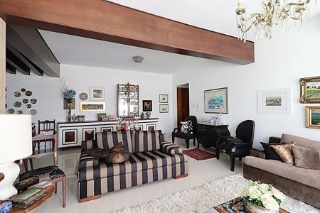 Apartamento à venda com 207m², 3 quartos e 1 vagaSala