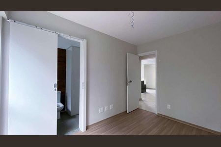 Suíte de apartamento para alugar com 2 quartos, 65m² em Lourdes, Belo Horizonte