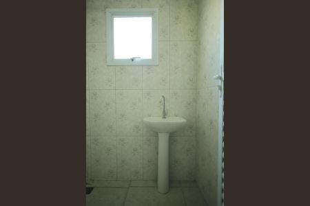 Banheiro da Suíte da  edícula  de casa para alugar com 2 quartos, 137m² em Jardim Copacabana, São Bernardo do Campo