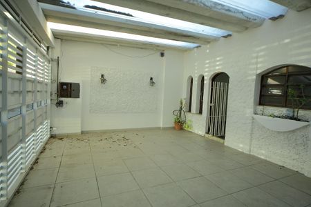 Garagem  de casa para alugar com 2 quartos, 137m² em Jardim Copacabana, São Bernardo do Campo