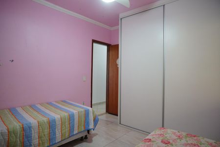 Casa de condomínio para alugar com 360m², 5 quartos e 1 vaga Casa de condomínio para alugar com 360m², 5 quartos e 1 vagaQuarto 2