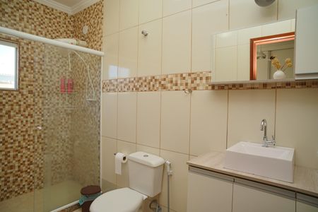 Casa de condomínio para alugar com 360m², 5 quartos e 1 vaga Casa de condomínio para alugar com 360m², 5 quartos e 1 vagaBanheiro do Quarto 3