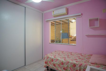 Quarto 2 de casa de condomínio para alugar com 5 quartos, 360m² em Itapeba, Maricá