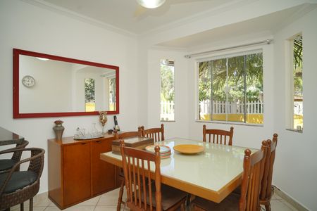 Sala de Jantar de casa de condomínio para alugar com 5 quartos, 360m² em Itapeba, Maricá