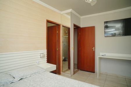 Casa de condomínio para alugar com 360m², 5 quartos e 1 vaga Casa de condomínio para alugar com 360m², 5 quartos e 1 vagaQuarto 3