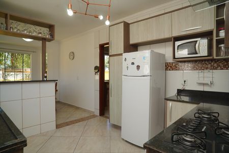 Cozinha de casa de condomínio para alugar com 5 quartos, 360m² em Itapeba, Maricá