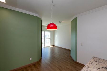 SALA DOIS AMBIENTES de apartamento para alugar com 2 quartos, 64m² em Taquaral, Campinas
