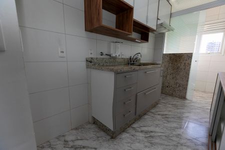 COZINHA de apartamento para alugar com 2 quartos, 64m² em Taquaral, Campinas