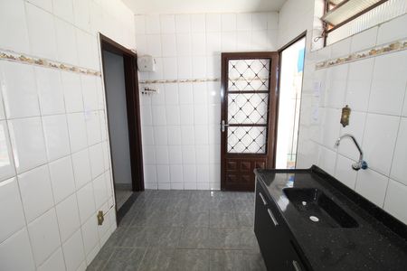 Cozinha de casa para alugar com 2 quartos, 100m² em Jardim Sao Dimas, São José dos Campos