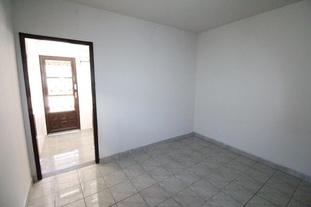 Casa para alugar com 100m², 2 quartos e sem vagaSala