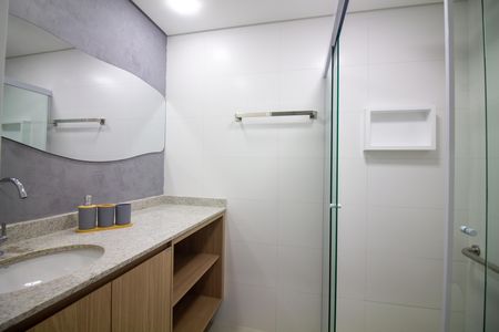 Banheiro de kitnet/studio para alugar com 1 quarto, 24m² em Santo Amaro, São Paulo