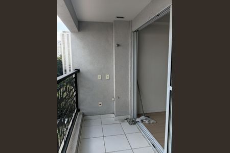 Apartamento para alugar com 42m², 2 quartos e 1 vaga Apartamento para alugar com 42m², 2 quartos e 1 vagaVaranda