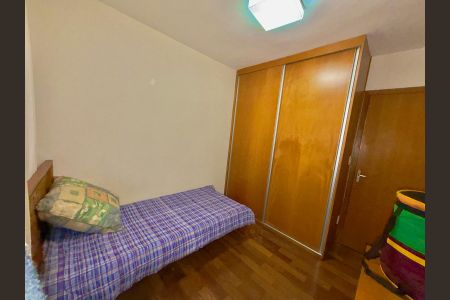 Apartamento à venda com 180m², 4 quartos e 3 vagas Apartamento à venda com 180m², 4 quartos e 3 vagasQuarto