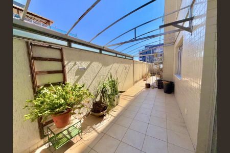 Área externa de apartamento à venda com 4 quartos, 180m² em Pampulha, Belo Horizonte