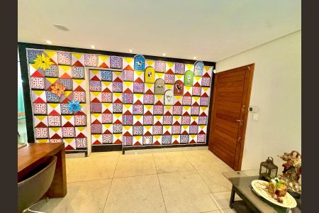 Apartamento à venda com 180m², 4 quartos e 3 vagas Apartamento à venda com 180m², 4 quartos e 3 vagasSala
