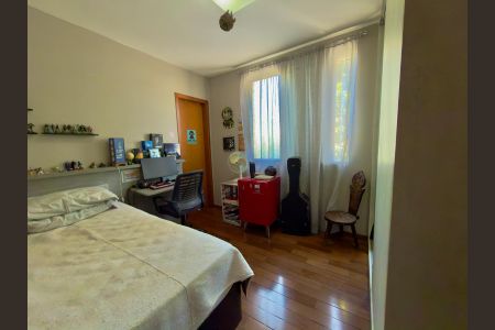 Apartamento à venda com 180m², 4 quartos e 3 vagas Apartamento à venda com 180m², 4 quartos e 3 vagasQuarto