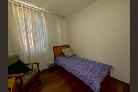 Apartamento à venda com 180m², 4 quartos e 3 vagas Apartamento à venda com 180m², 4 quartos e 3 vagasQuarto